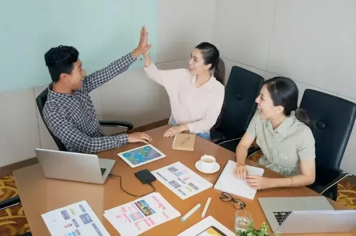 12 Ways To Improve Employee Engagement