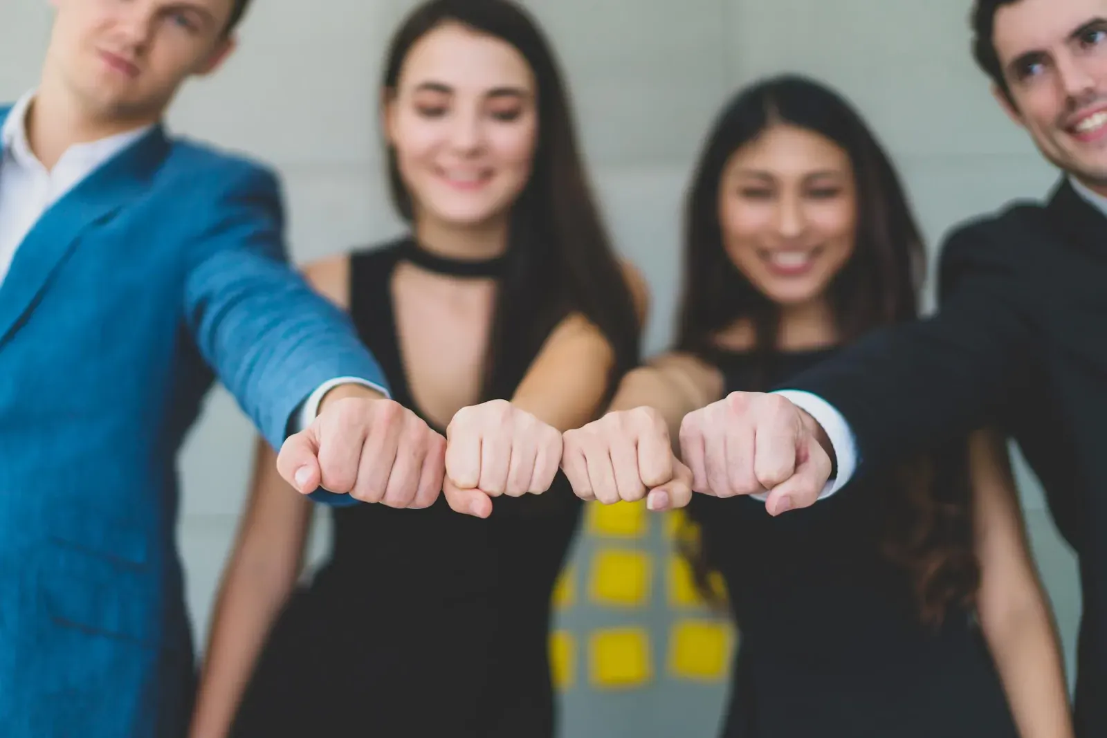 How To Build A Strong Team Culture: 25 Ways For Lasting Success